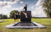 Load image into Gallery viewer, BERG SPORTS Ultim Pro Bouncer FlatGround 5x5 + AeroWall