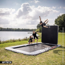Load image into Gallery viewer, BERG Ultim Pro Bouncer FlatGround Trampolines 500 + AeroWall 2x2 BLK&GRY