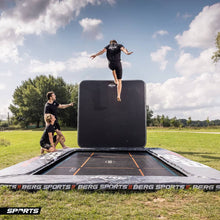 Load image into Gallery viewer, BERG Ultim Pro Bouncer FlatGround Trampolines 500 + AeroWall 2x2 BLK&amp;GRY
