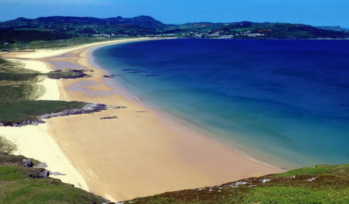 Family Day Out to The Beach Checklist [What You Need to Pack]